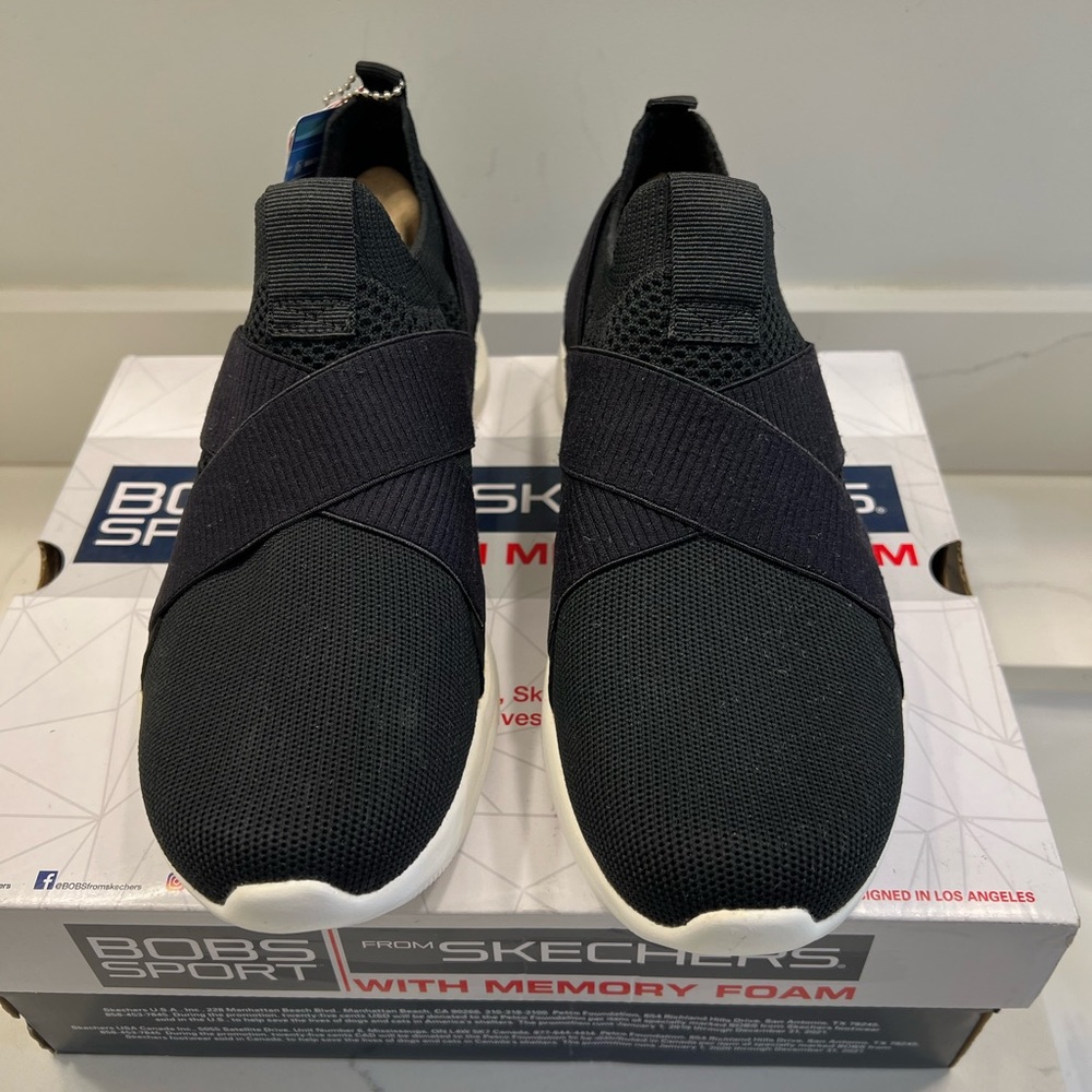 Skechers Black Slip-On Sneakers with Knit Upper Washable Womens size 9W